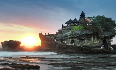 tanah lot bali