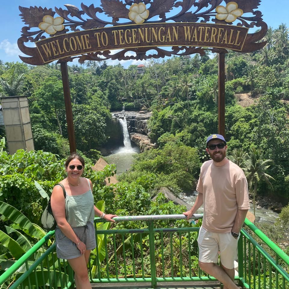 Tegenungan waterfal