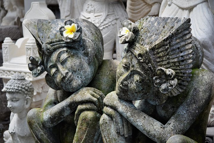 bali statue