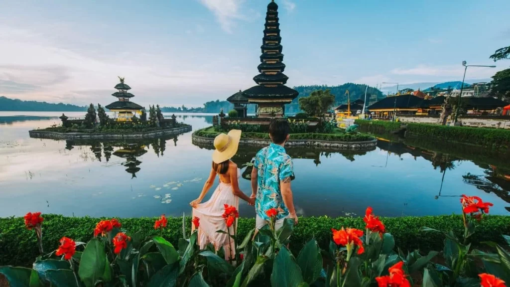 danau beratan temple bali