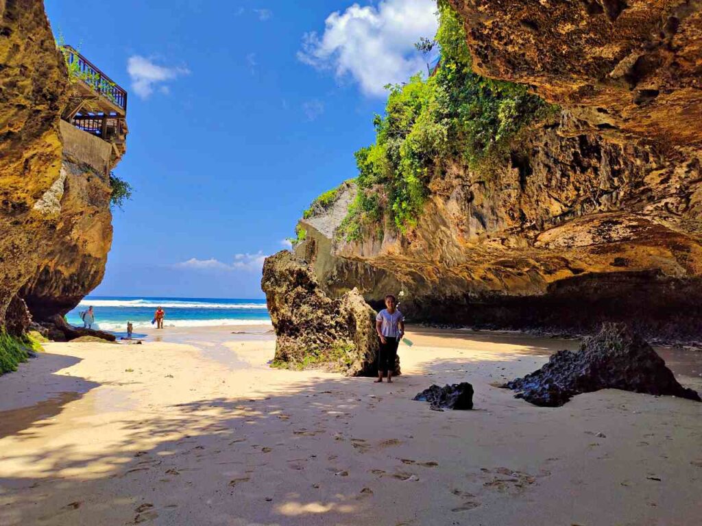 suluban beach bali
