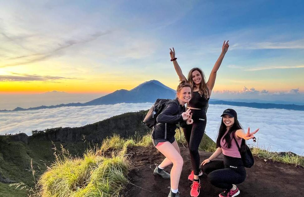 MountBaturSunriseTrekking